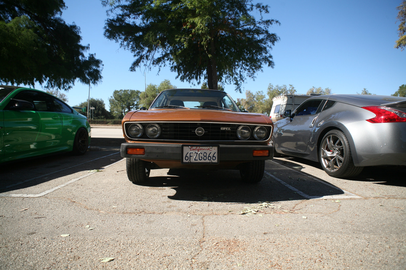 Illustration for article titled SoCal Vintage BMWs: Where the turn-signal-using BMW owners come to play